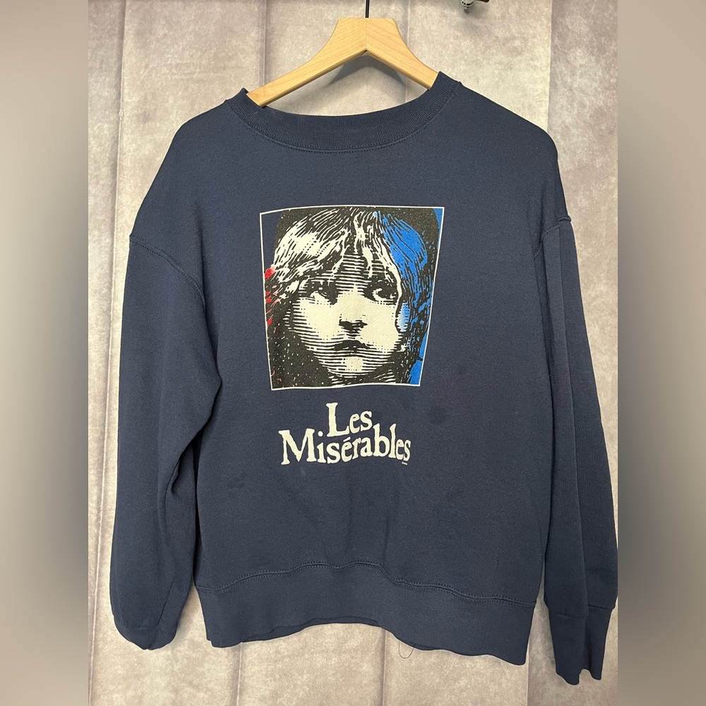 ***VINTAGE 90’s Les Miserables Fruit of the Loom sweatshirt